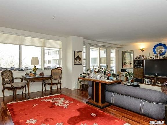 4th image of 100 Harbor View Dr Unit 428
