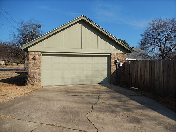 Rear Entry Garage