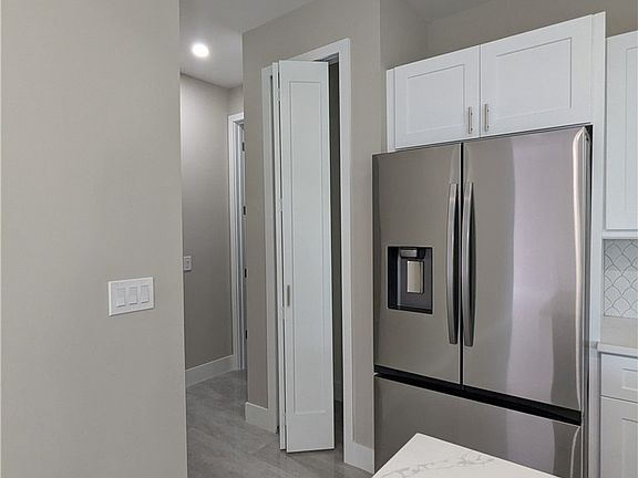 5th image of 25229 Alcazar Dr