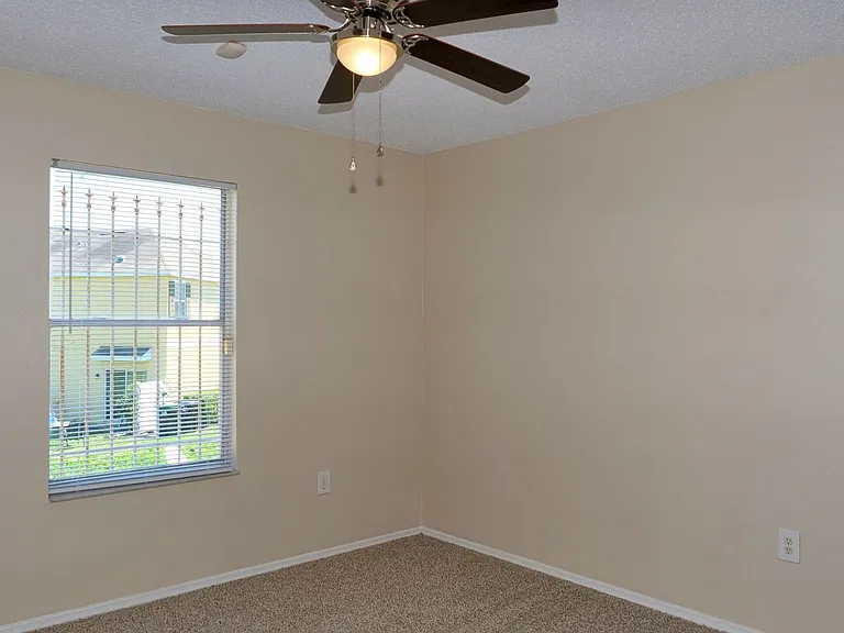 860 Monopoly Ct — Photo 14
