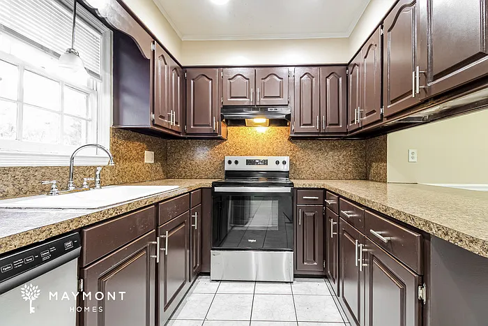 306 Gippy Dr — Photo 6