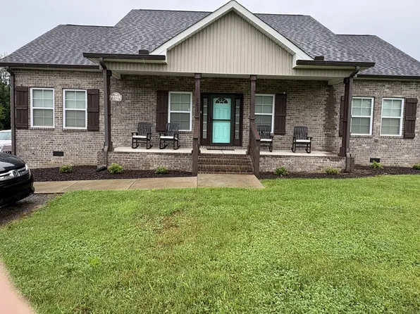 583 New Deal Potts Rd, Cottontown, TN 37048