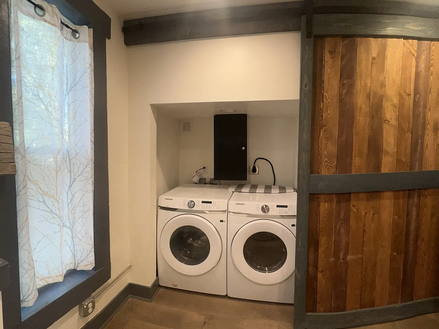 2 bed, 1000 sqft, $1,500 — Photo 4