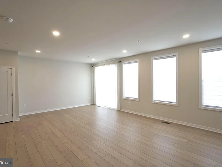 332 Aspen Way — Photo 11