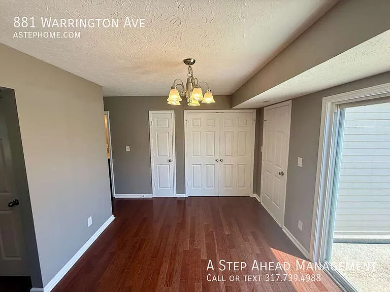 881 Warrington Ave — Photo 9