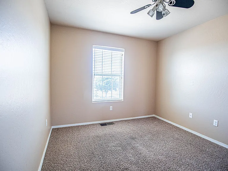 1501 Galway Dr — Photo 34