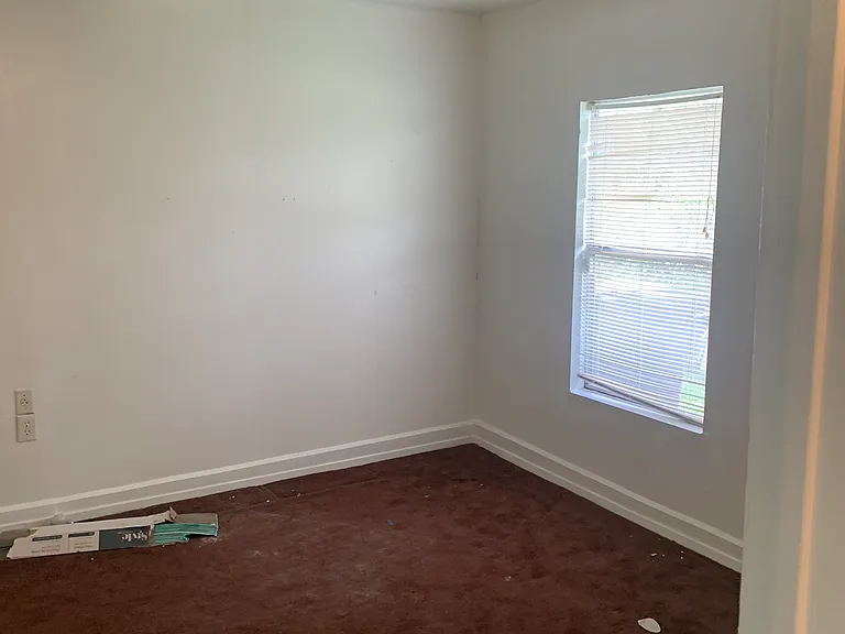 1146 Brenford Dr — Photo 3