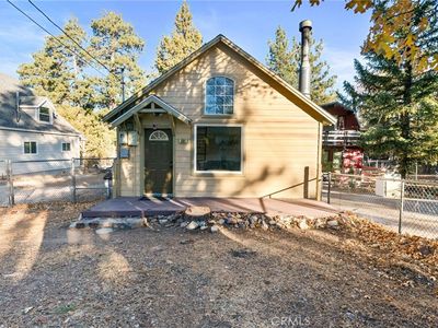 591 Sunset Ln, Sugarloaf, CA, 92386