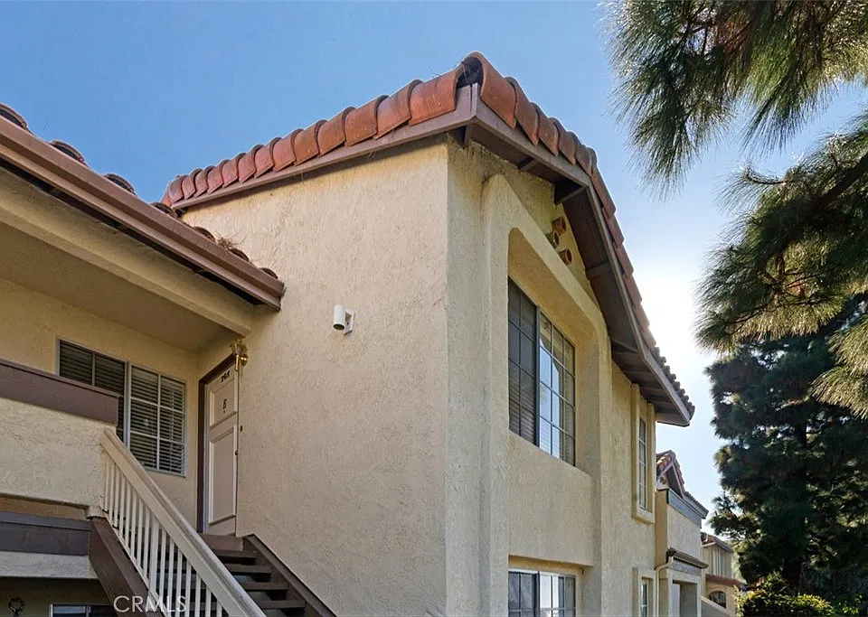 23335 La Crescenta