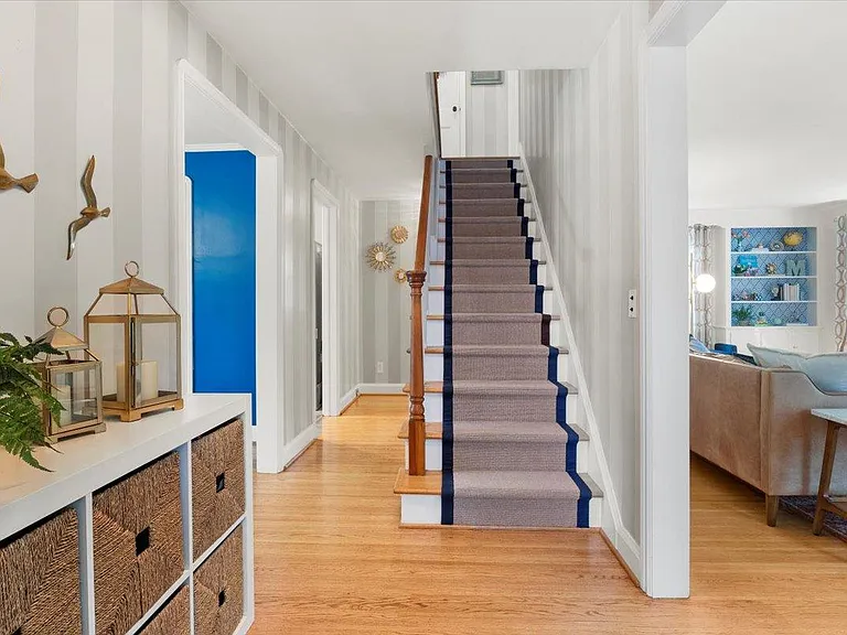 72 Alpine Dr — Photo 3