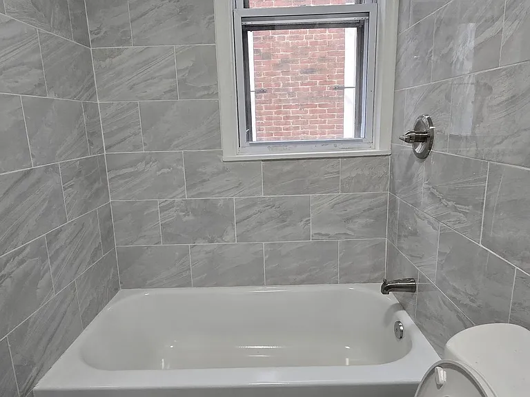 1411 W Loudon St — Photo 62