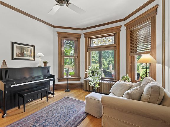 2nd image of 134 Buttles Ave