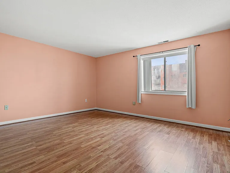 12 9th St #502 — Photo 11