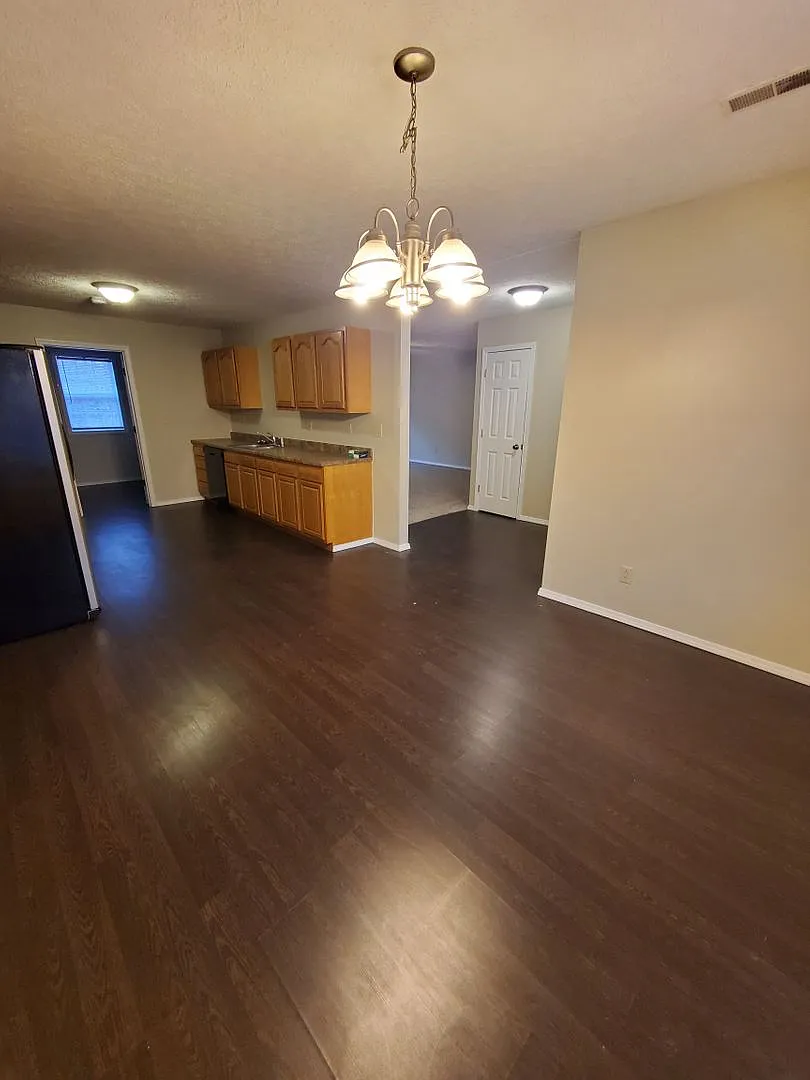 Building Photo - 24539 True Dr