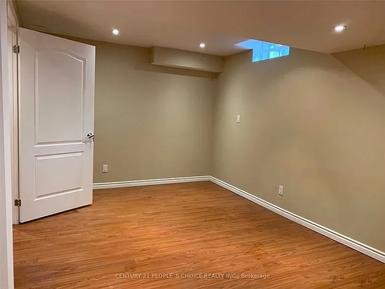 5921 Stonebriar Cres #BASEMENT — Photo 5
