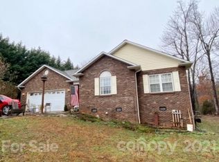 5077 Grain Ct, Conover, NC 28613