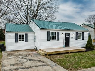 818 25th St, Vienna, WV 26105