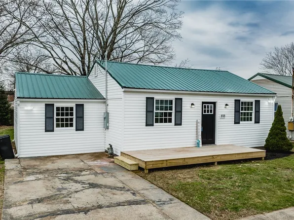 818 25th St, Vienna, WV 26105