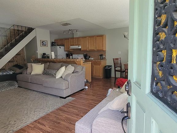 4th image of 2341 Foothill Rd APT 3