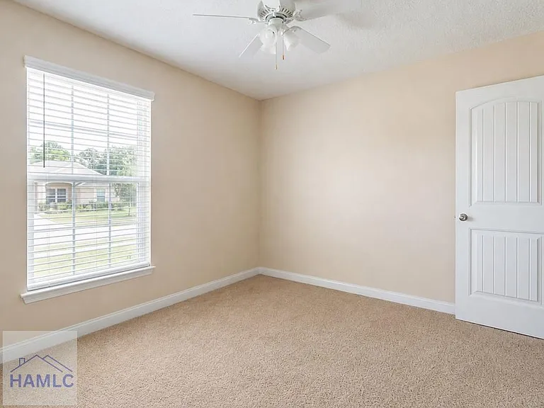 1106 Creekside Cir — Photo 9