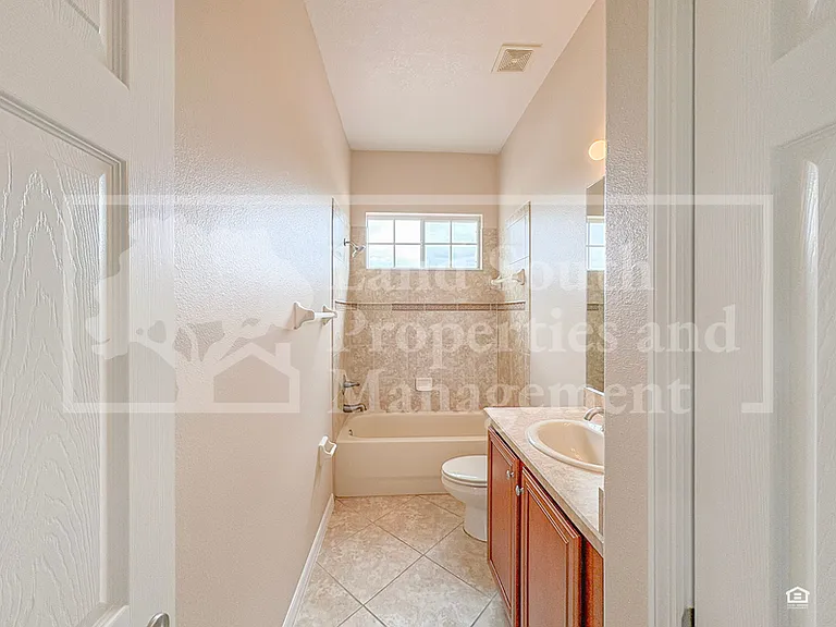 1762 Altavista Cir — Photo 37