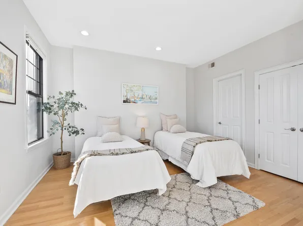 944 Bloomfield Street image 20 of 37