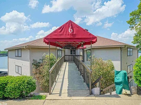 3rd image of 101 Long Island Dr