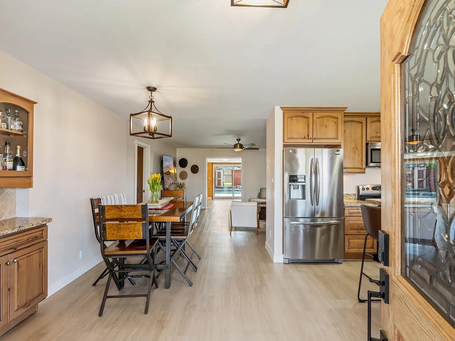 3 bed, 1931 sqft, $3,600 — Photo 3