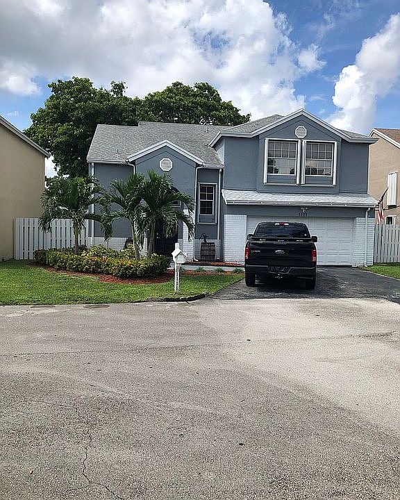 1st image of 1111 Scarborough Dr