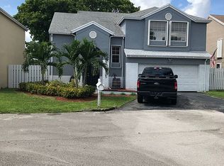 1111 Scarborough Dr, Davie, FL 33324
