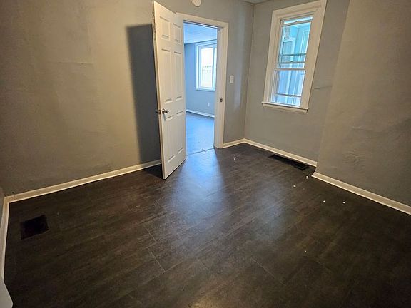 5th image of 647 E 11th St APT 1W