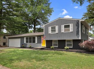 1906 Winchester Dr, Champaign, IL 61821