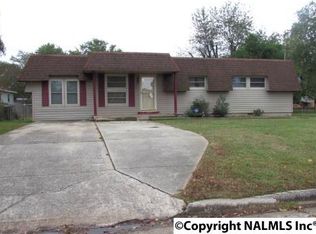 944 Spring Ct SW, Decatur, AL 35603