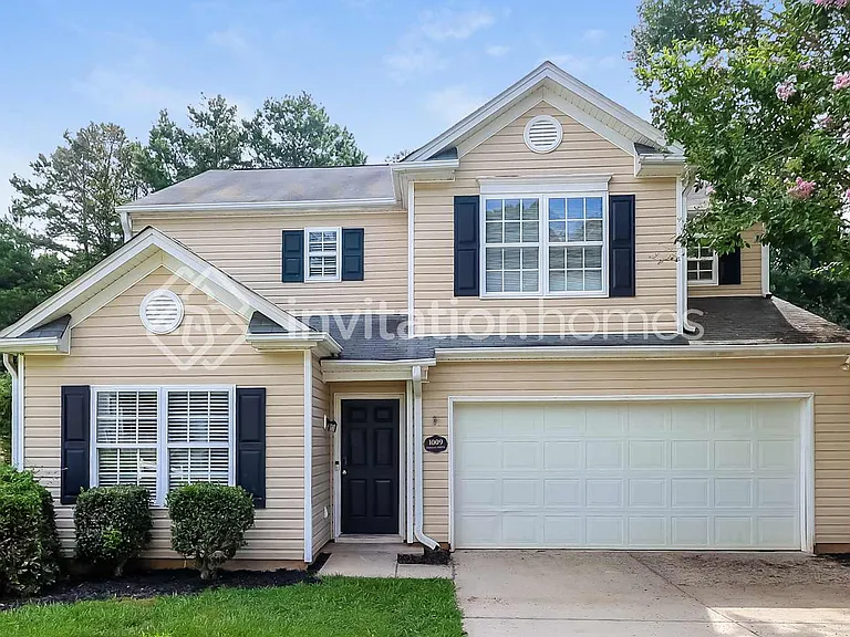 1009 Omaha Dr — Photo 1
