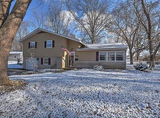 3186 Greenlake Dr, Decatur, IL 62521