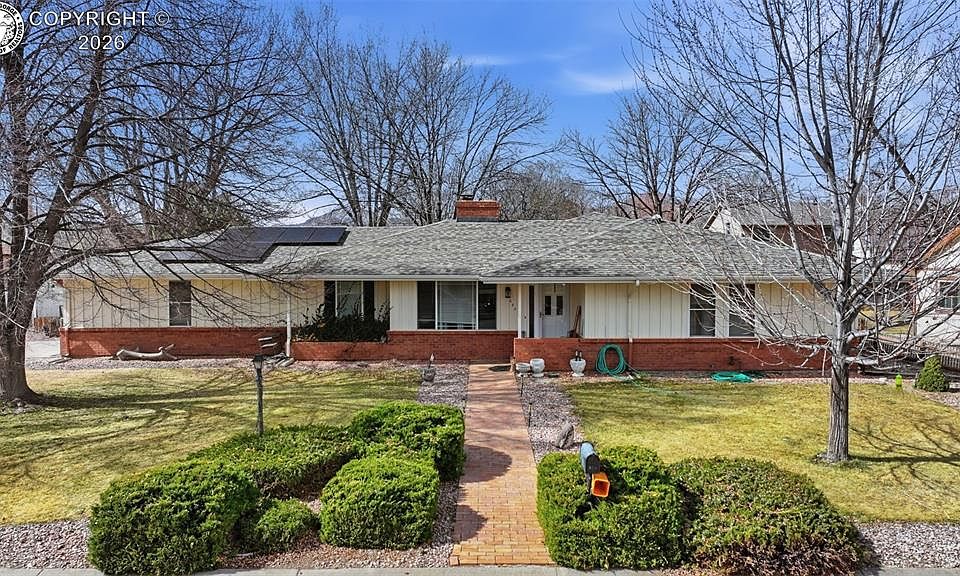 1st image of 682 Ridgewood Rd