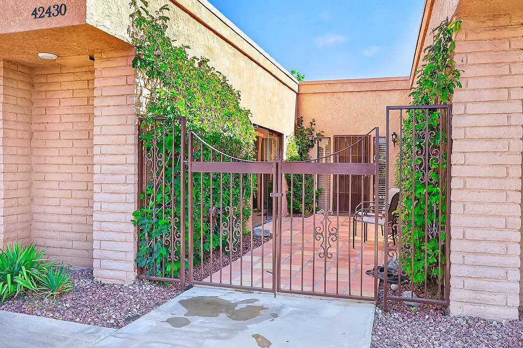 3 bed, 2058 sqft, $3,000 — Photo 2