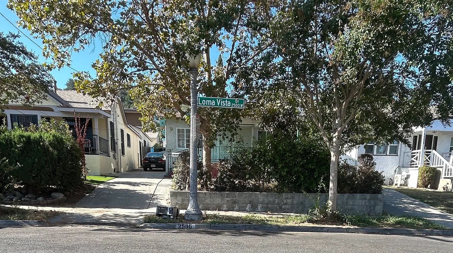 2 bed, 700 sqft, $2,000 — Photo 1