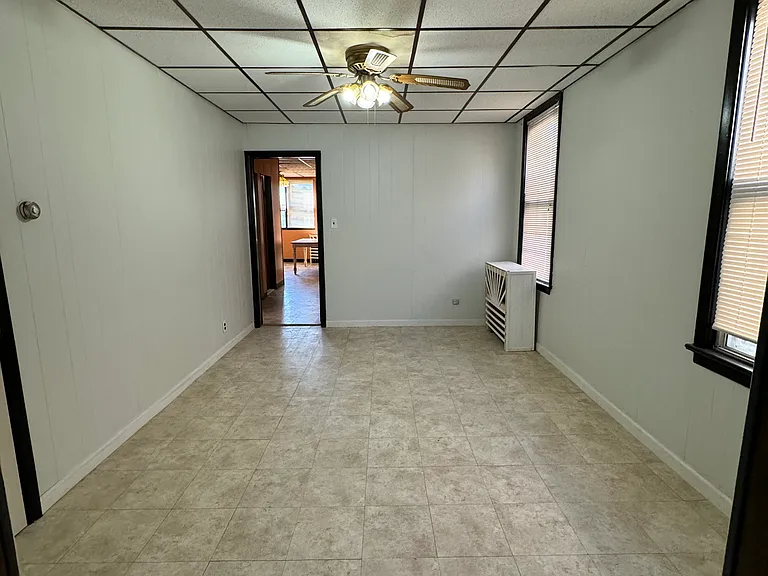 381 Woodlawn Ave #2 — Photo 3