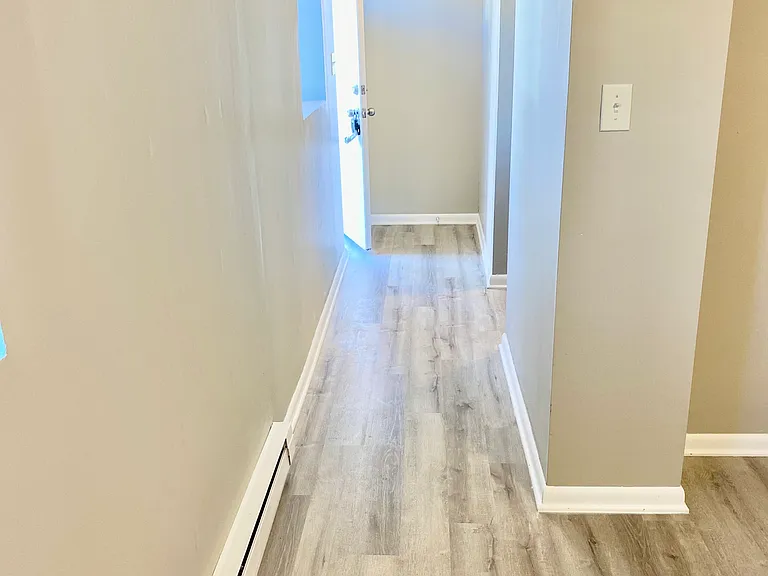 402 Tyson Pl #1 — Photo 1