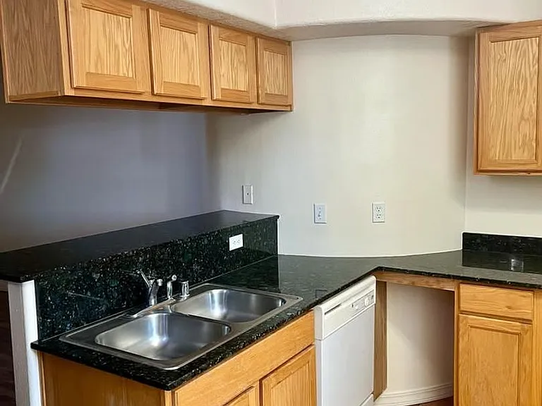 Modern Condo-Style Living Near Nob Hill & UNM $300 Off Move-In Special at The Spirals Apartments — Photo 40