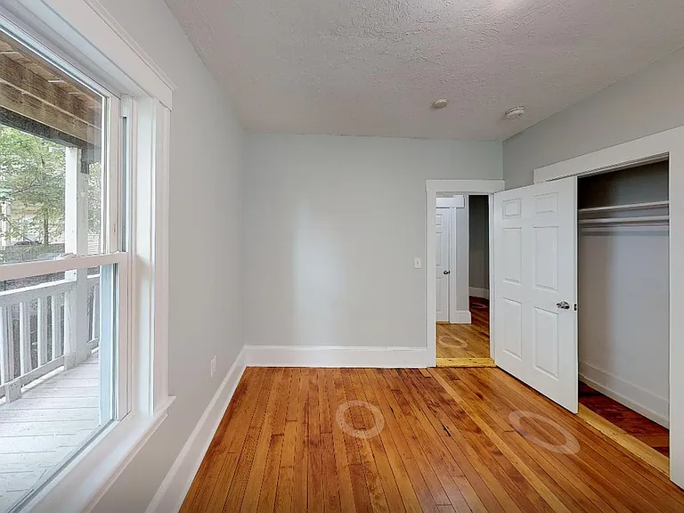 110 Greenbrier St — Photo 7