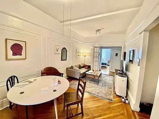 4th image of 353 7th Ave #1