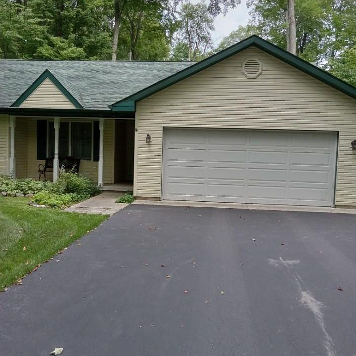 1st image of 4405 S Hemlock Rd