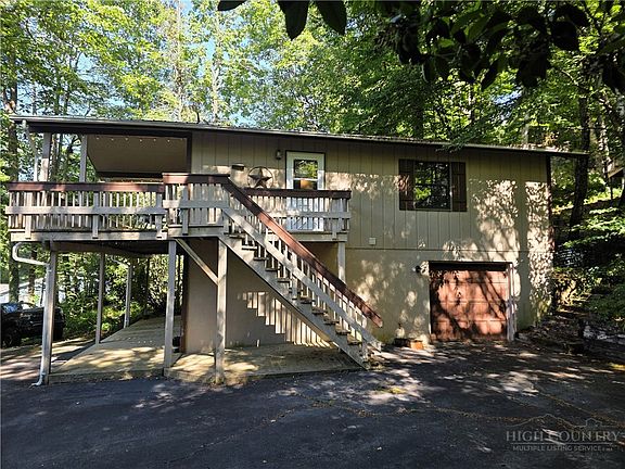 3rd image of 103 Pine View Road