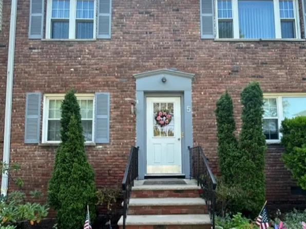 5 Wedgewood Drive #101, Verona Twp., NJ 07044