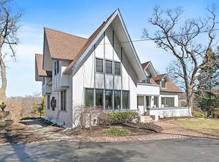 6610 W Hillside Rd, Crystal Lake, IL 60012