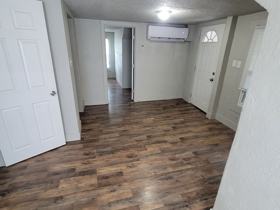 1st image of 1402 S Main St #3C
