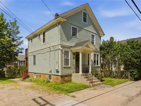 629 Thames St #2, Newport, RI 02840