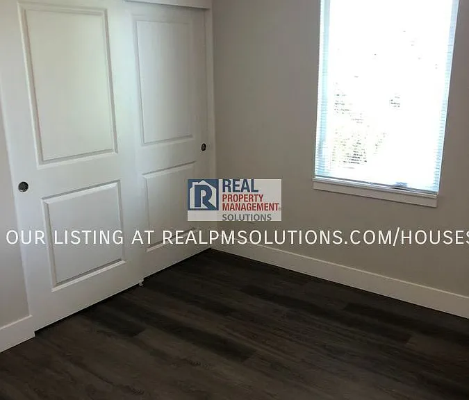 2010 N Farragut St #A — Photo 26